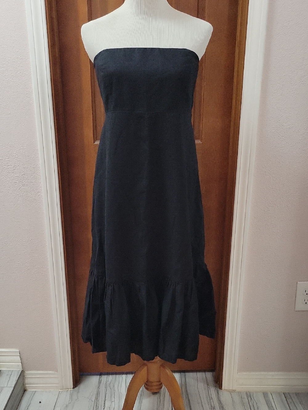 GAP Strapless Black Ruffle-Hem Midi Dress